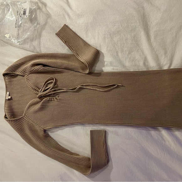 *NWT* Pinkblush knit midi dress (maternity or post-bump friendly) - Picture 9 of 9